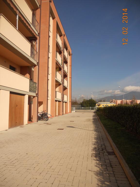 Apartment Via Delle Torri Pisa Szoba fotó
