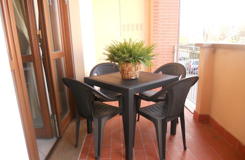 Apartment Via Delle Torri Pisa Szoba fotó